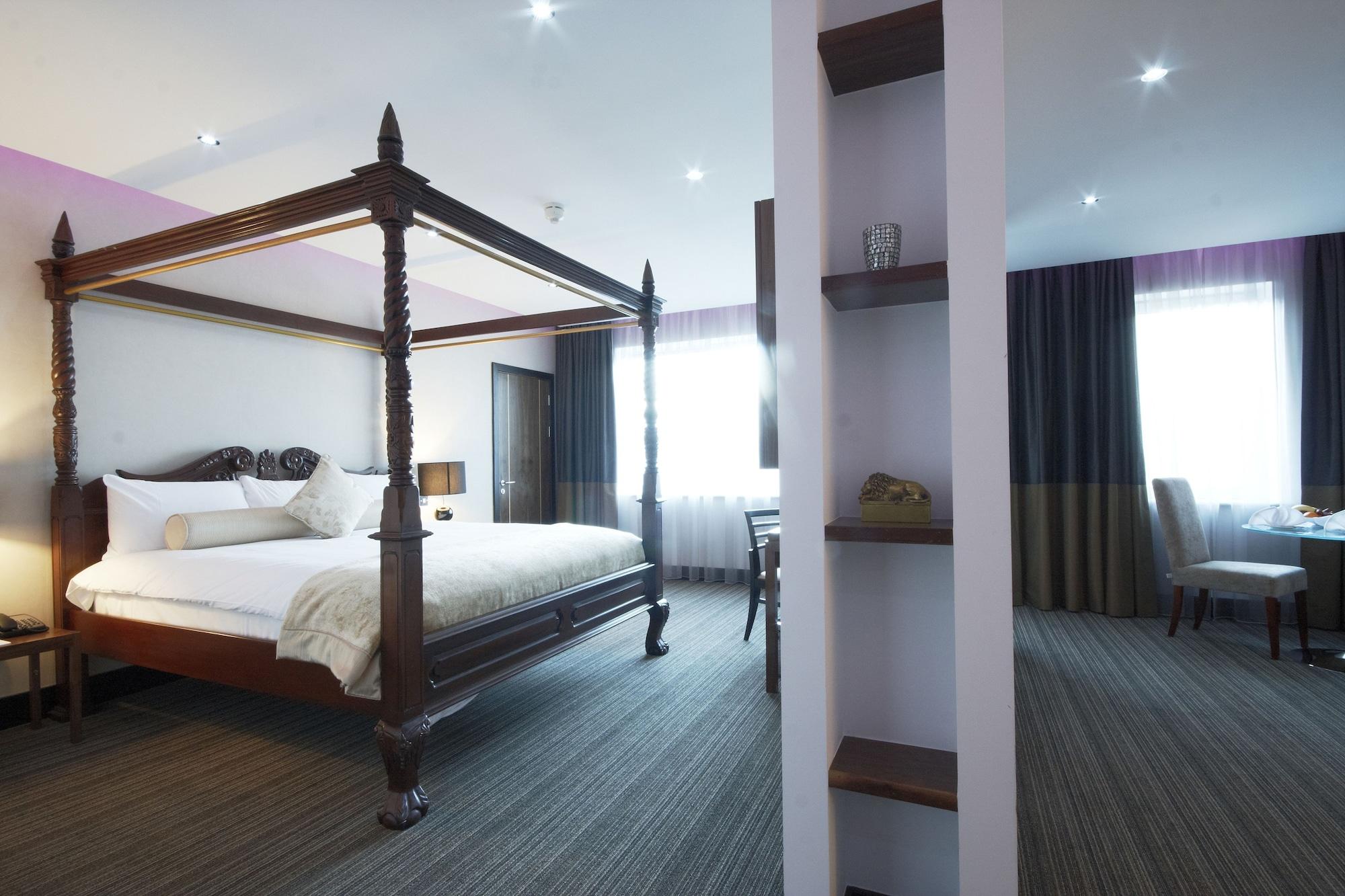 Hotel Rochestown Park 4*