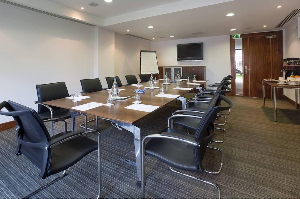 Rochestown Park Hotel 4*